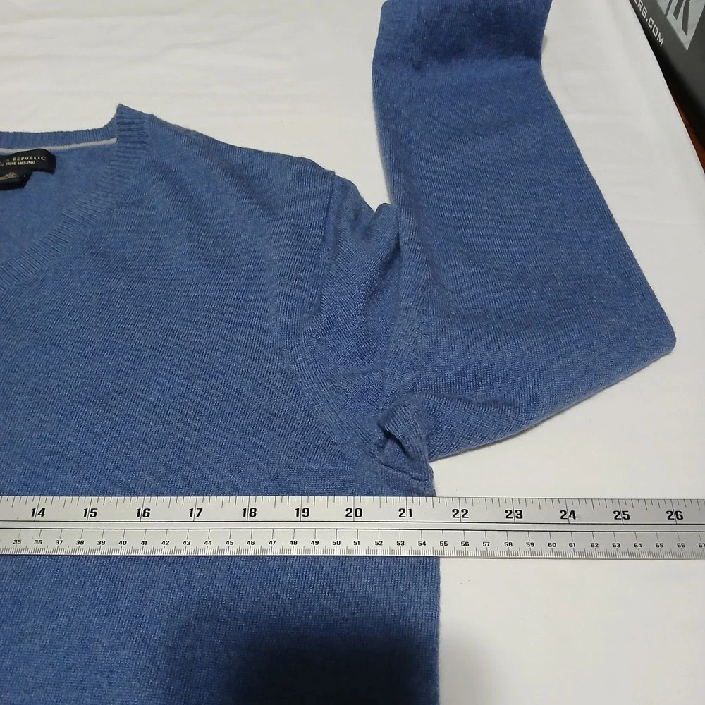 Banana Republic Extra Fine Merino Wool V-Neck Sweater Mens XL‎ Blue